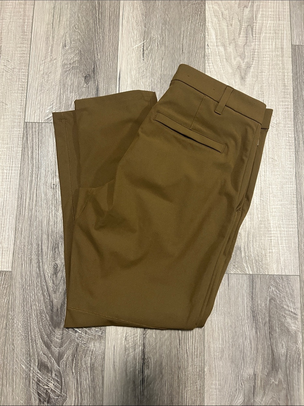 Lululemon mens commission pants CROPPED